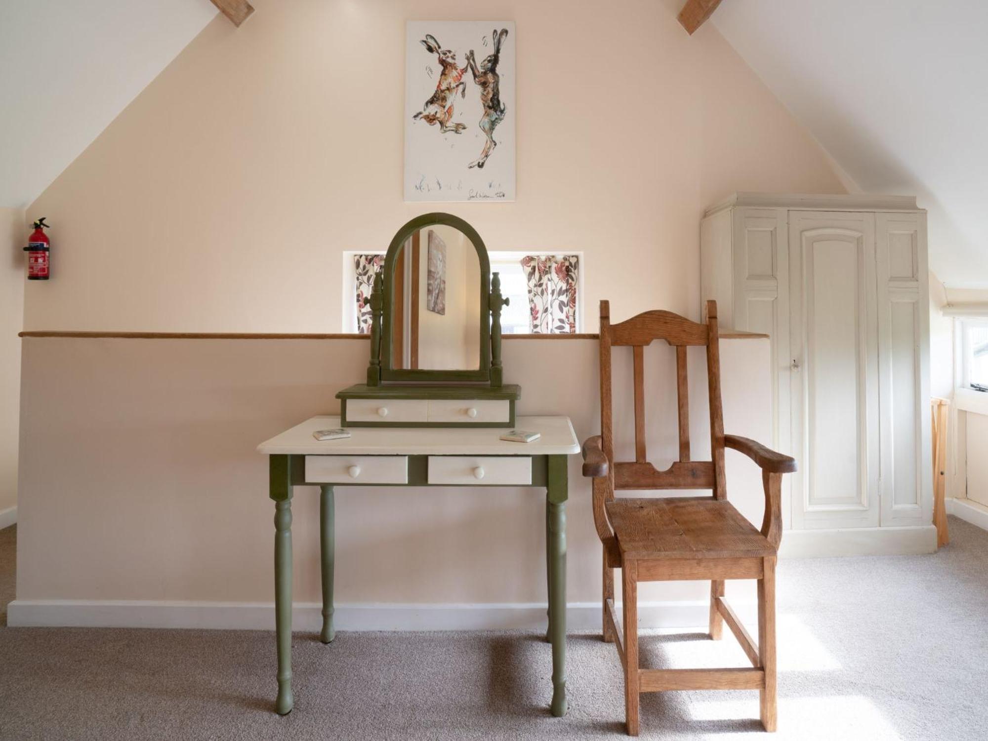 Pass The Keys Hare Cottage Wonderful Views And Parking Moreton-in-Marsh エクステリア 写真