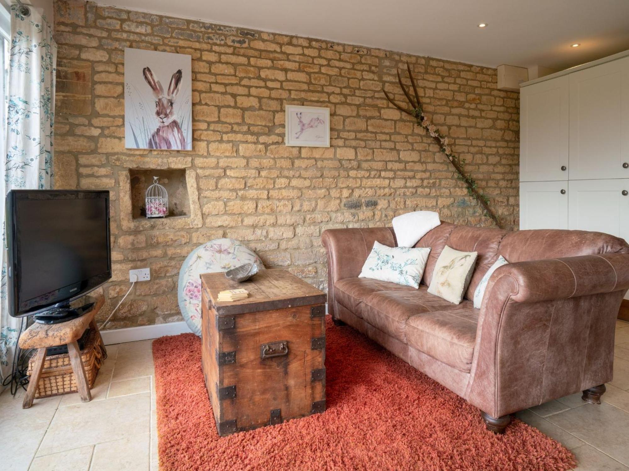 Pass The Keys Hare Cottage Wonderful Views And Parking Moreton-in-Marsh エクステリア 写真