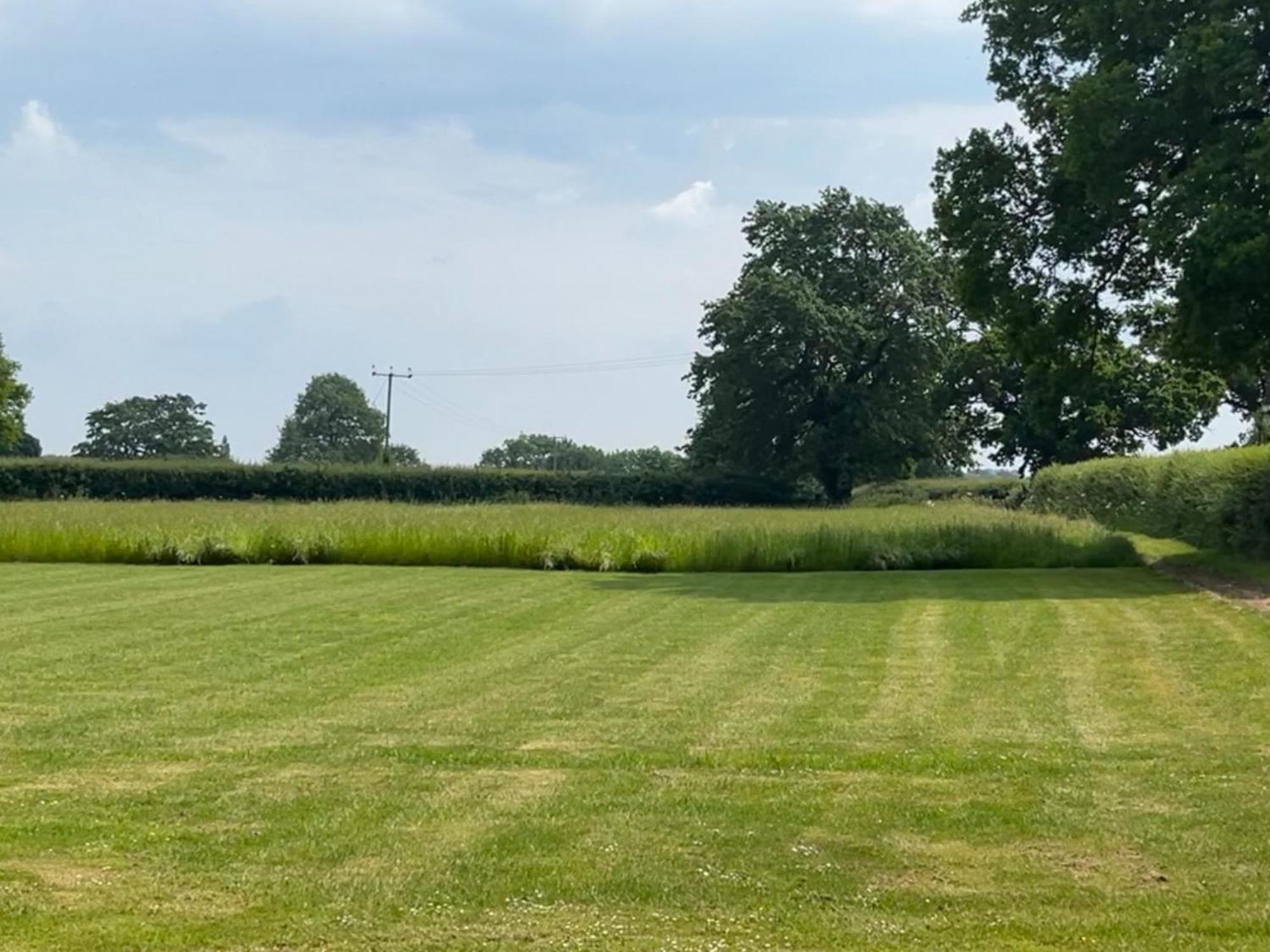 Pass The Keys Hare Cottage Wonderful Views And Parking Moreton-in-Marsh エクステリア 写真